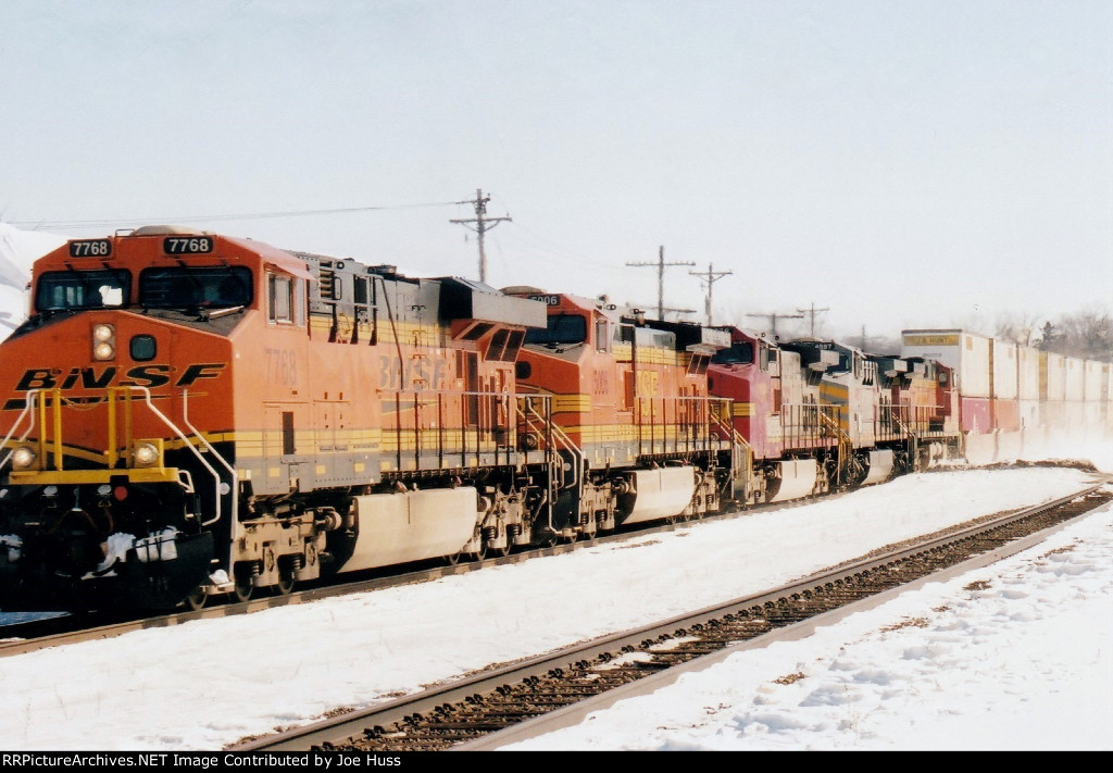 BNSF 7768 West